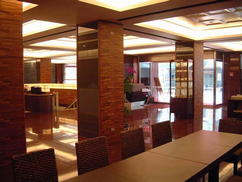 The Premier Hotel Tajnan Kültér fotó