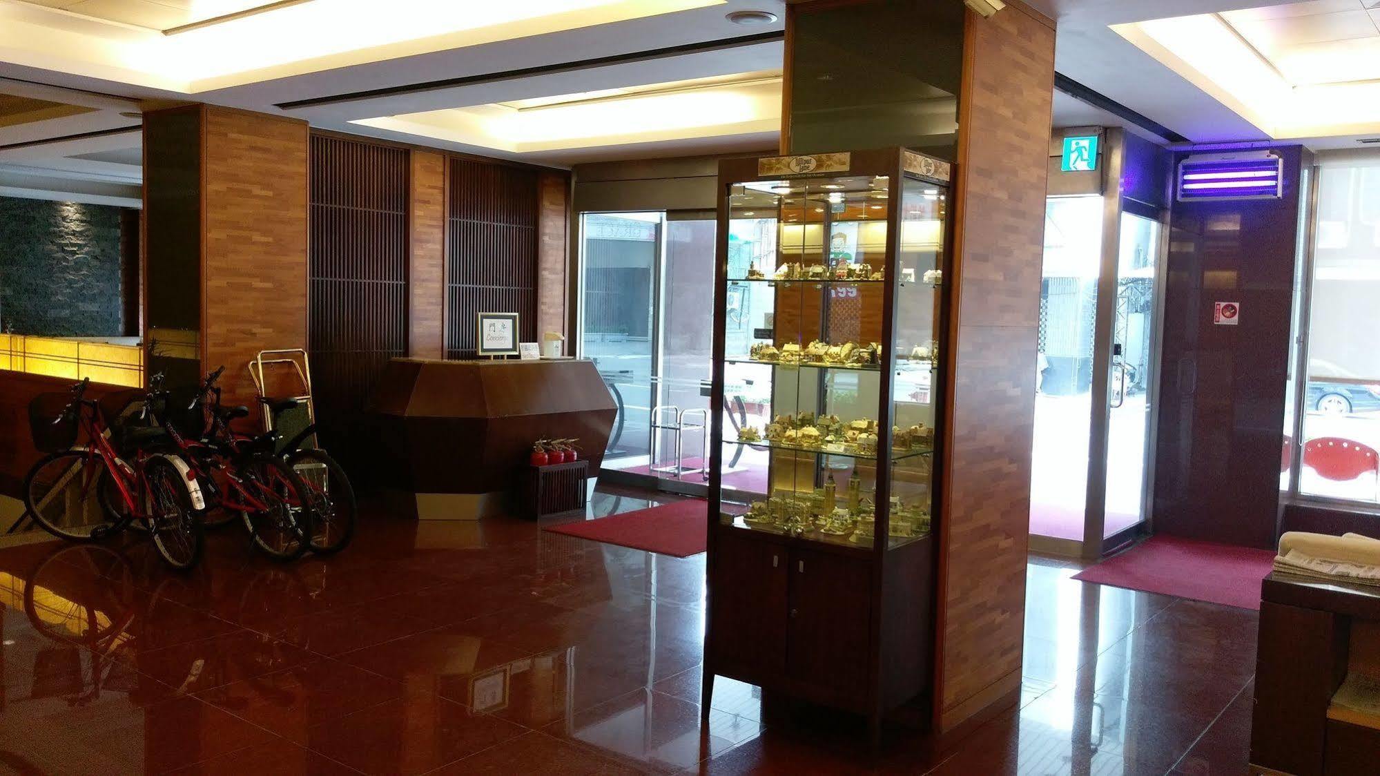 The Premier Hotel Tajnan Kültér fotó